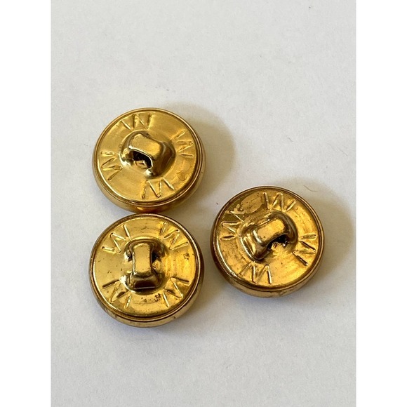 Liz Caliborne Gold tone Metal "LC" Logo replacement buttons - 3 buttons - Picture 4 of 4